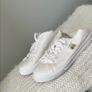 Casual White Canvas Sneakers